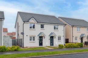 3 Bedroom House-Private Parking